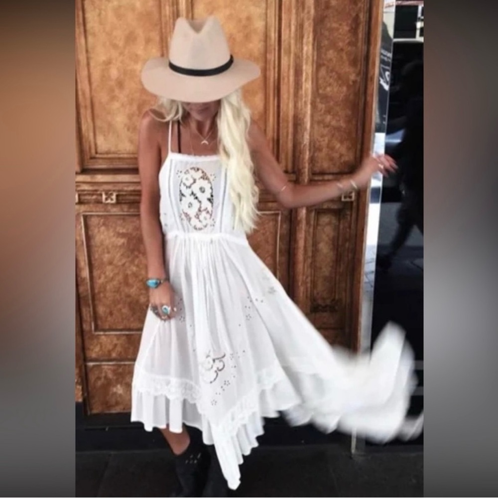 Spell Isle of Bonita  Strappy Dress 🦄 Rare & HTF in EUC White Asymmetrical Dress